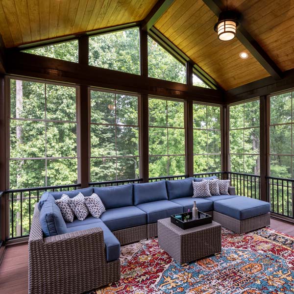 Screen room showcasing a comfortable couch